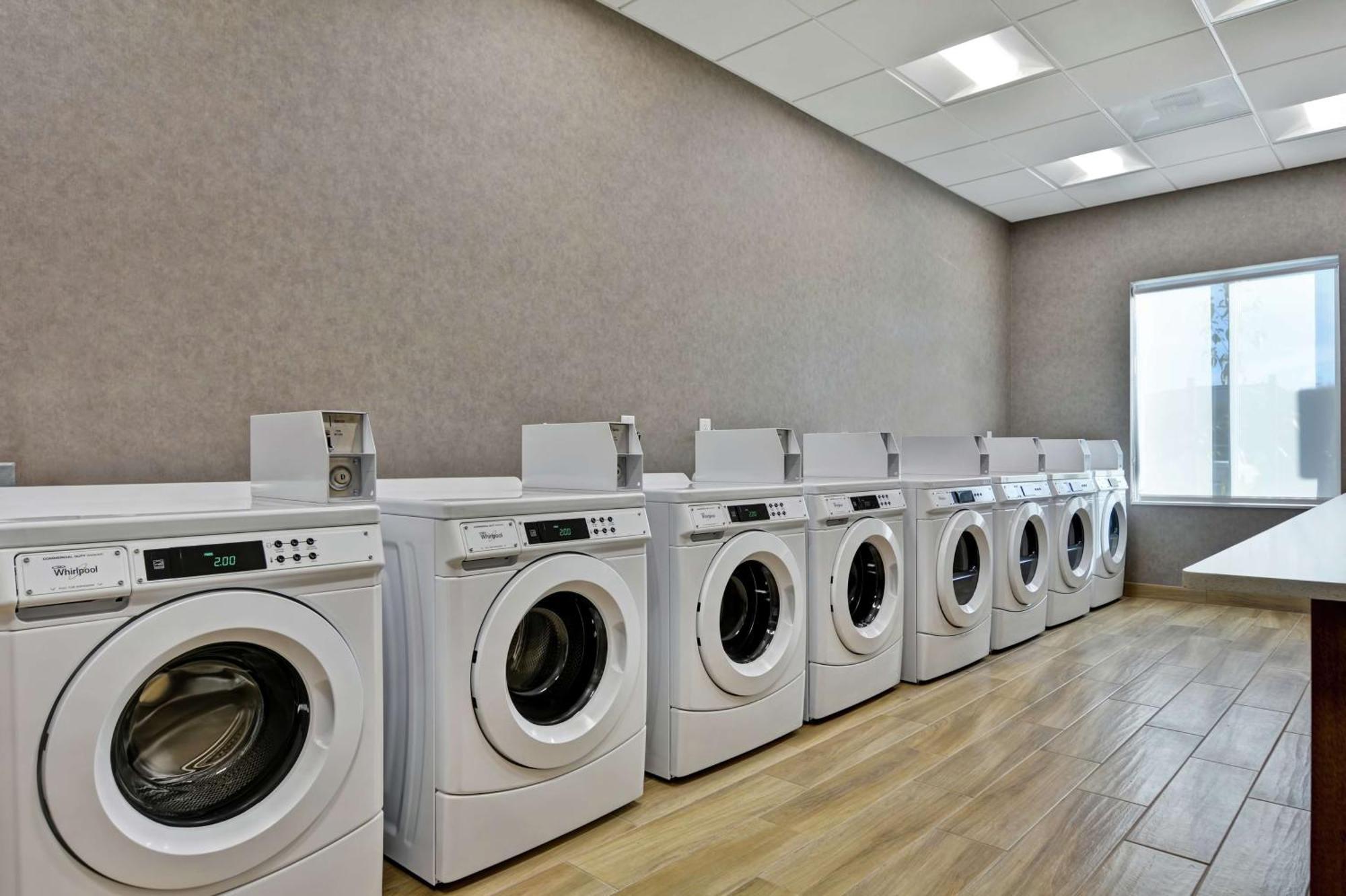 Hampton Inn Chula Vista Eastlake Екстериор снимка